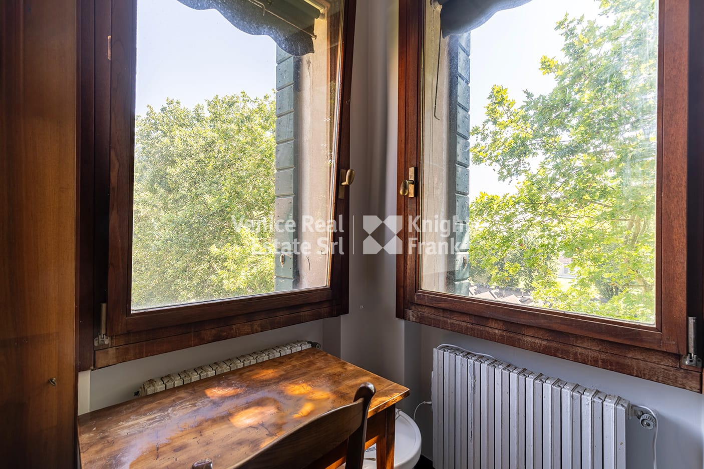 MR202577 HDR