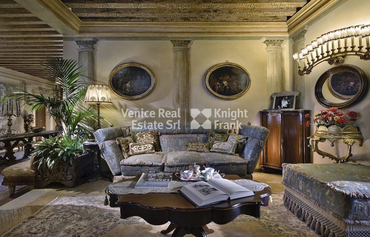 Historic Villa with Swimming Pool
