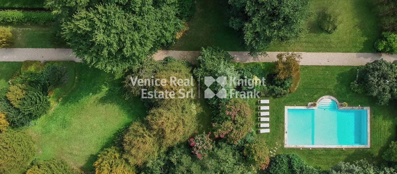 Historic Villa with Swimming Pool