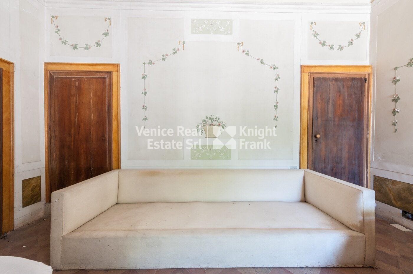 Portion of Period Villa in Mirano, Venice Countryside