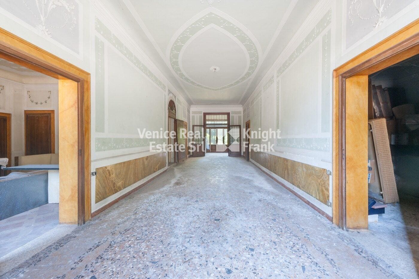 Portion of Period Villa in Mirano, Venice Countryside