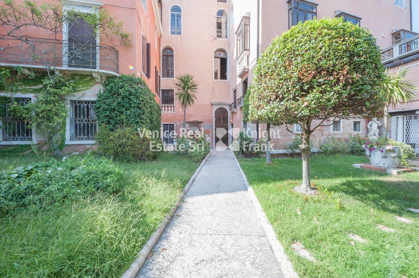The Accademia Apartment