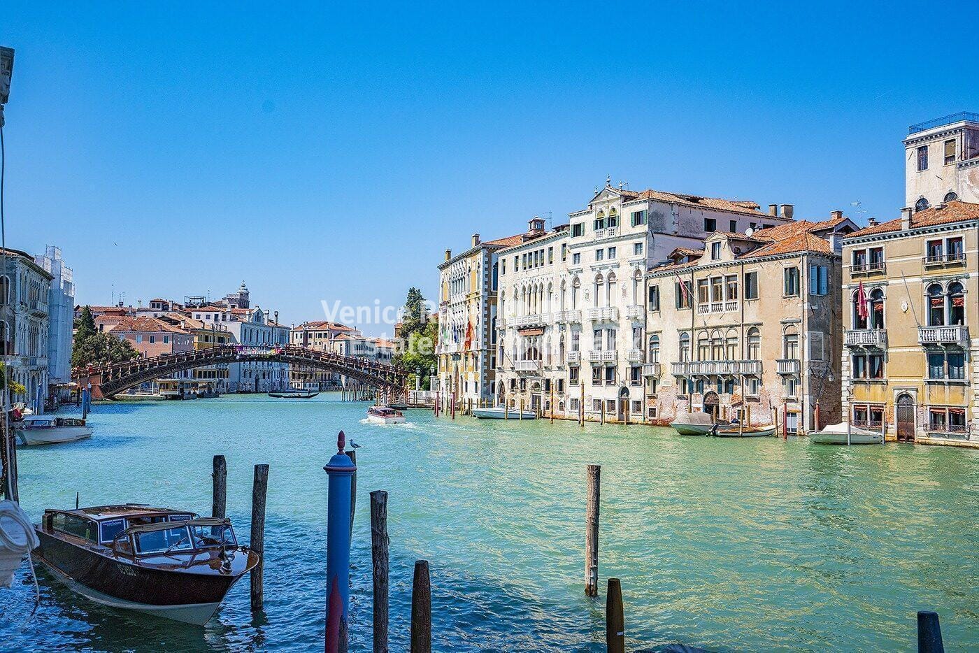 Unique Historical Apartment on the Grand Canal