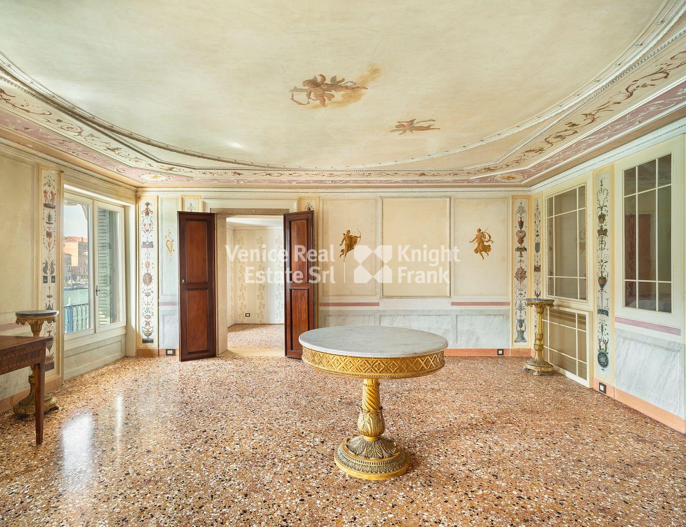 Grand Canal view - property