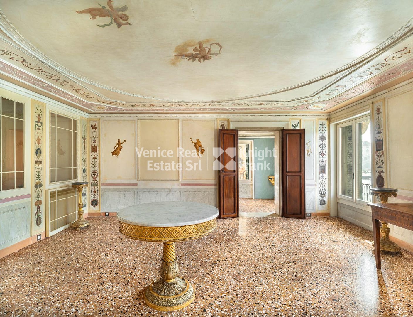 Grand Canal view - property