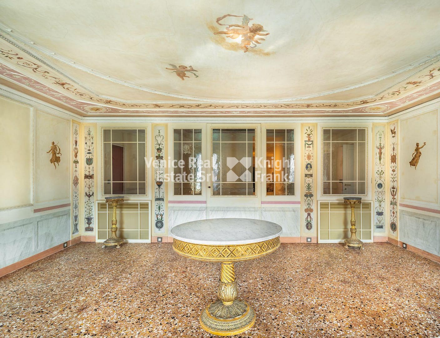 Grand Canal view - property