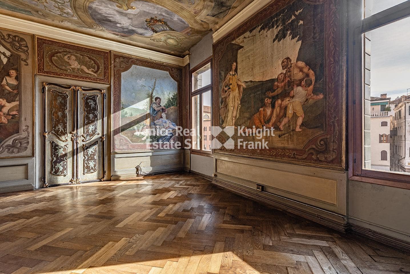 Prestigious, Historic Property with Frescoes, San Marco Venice
