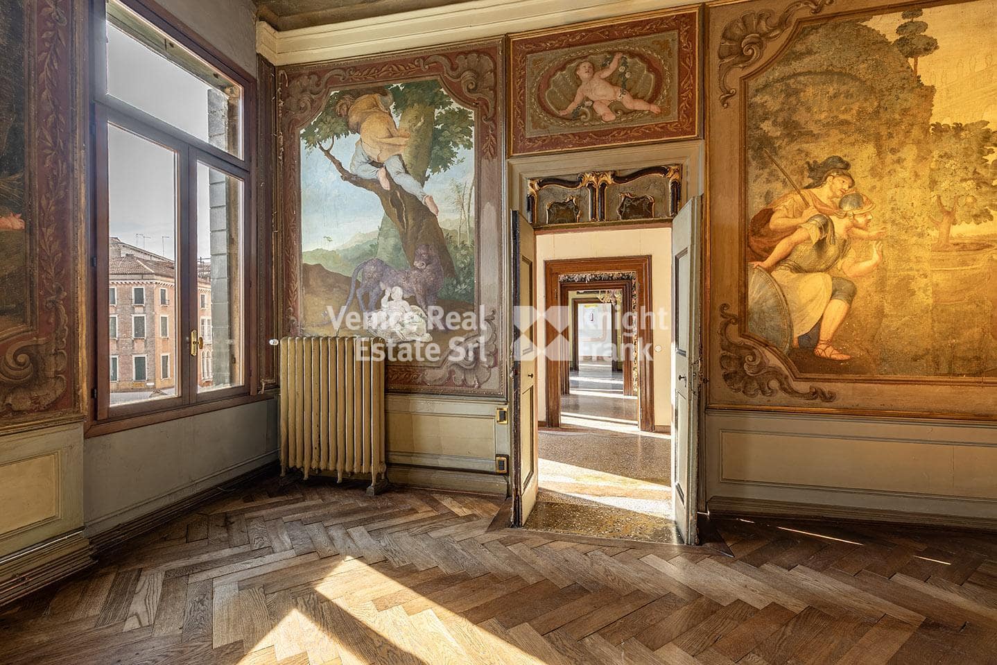 Prestigious, Historic Property with Frescoes, San Marco Venice
