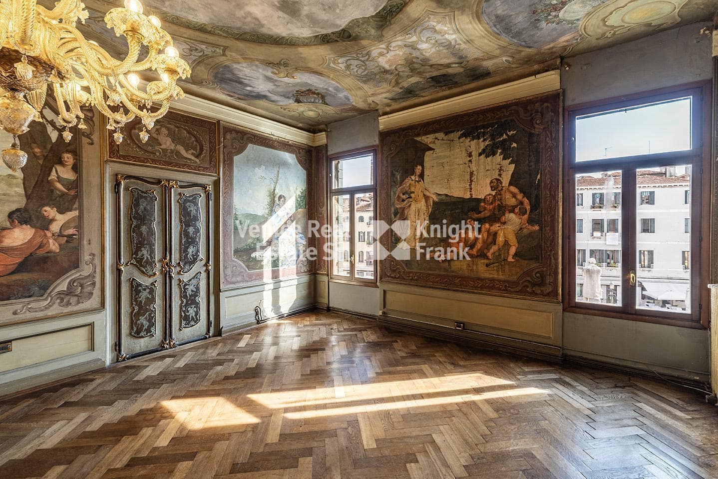 Prestigious, Historic Property with Frescoes, San Marco Venice