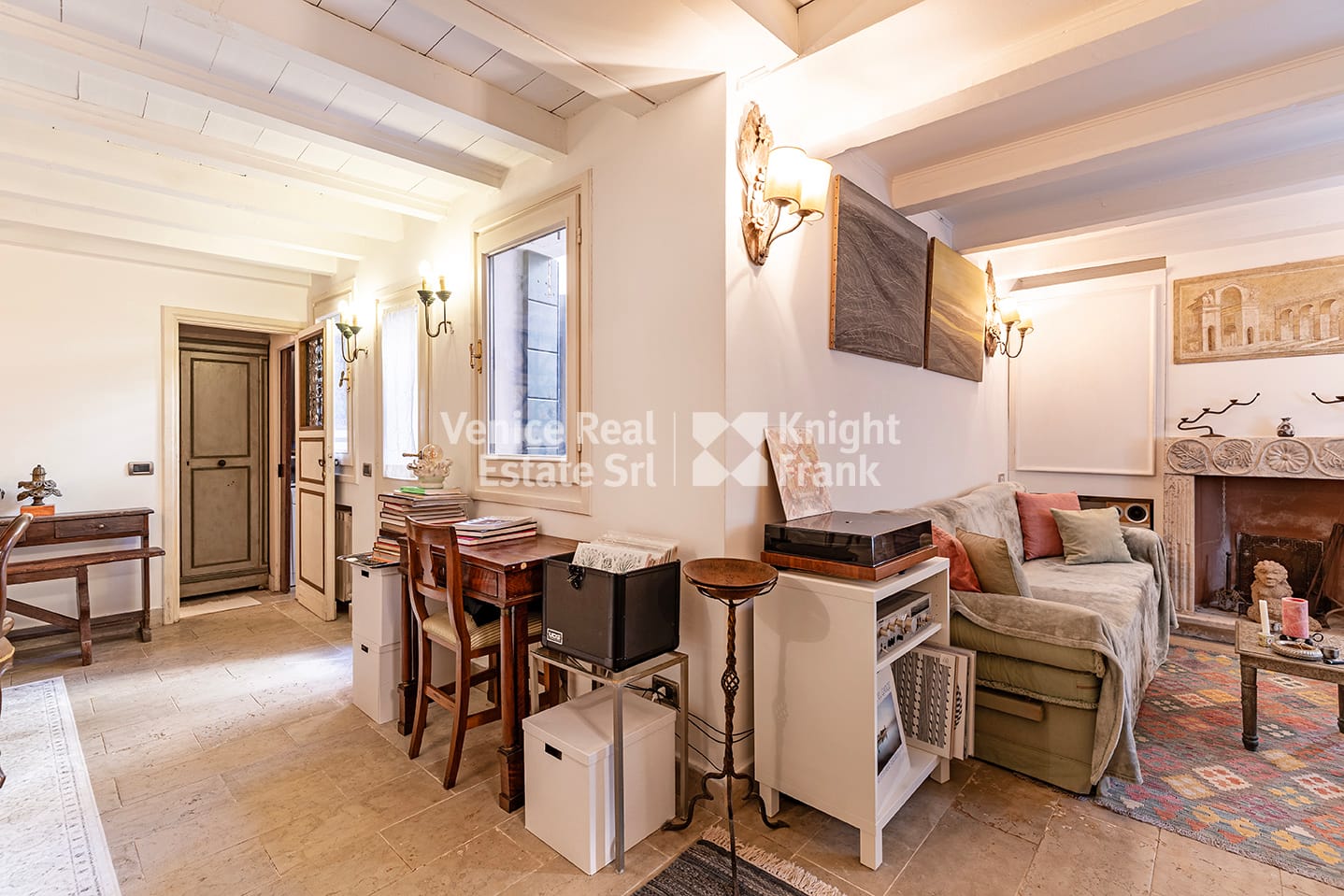 Dorsoduro- two-storey flat, Venice