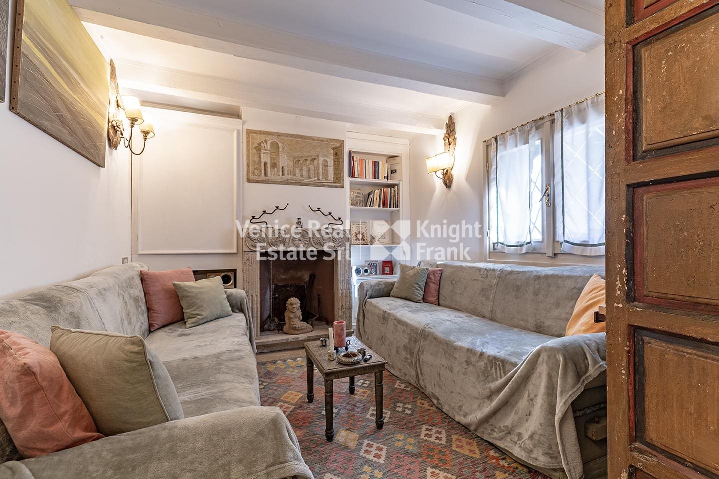 Dorsoduro- two-storey flat, Venice