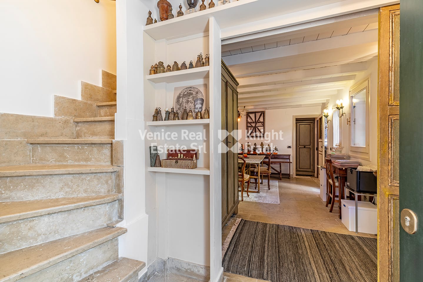 Dorsoduro- two-storey flat, Venice