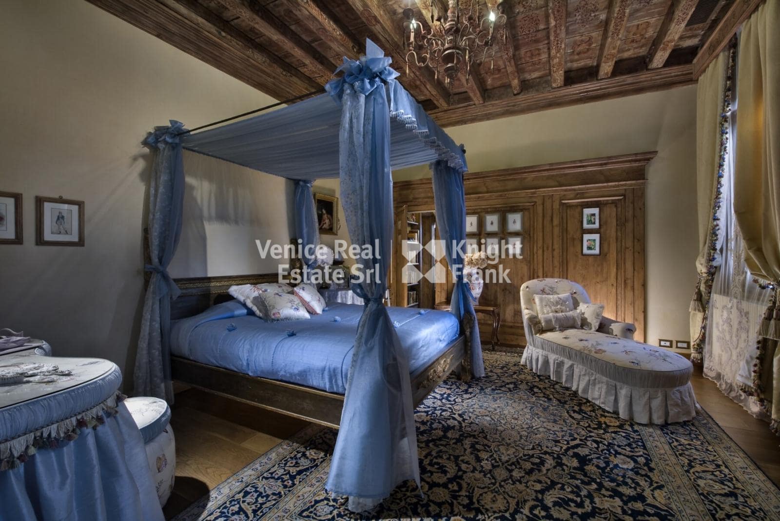 Historic Villa with Swimming Pool