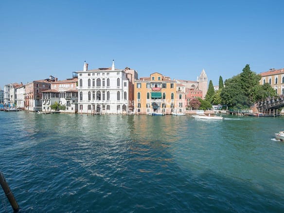 The Accademia Apartment