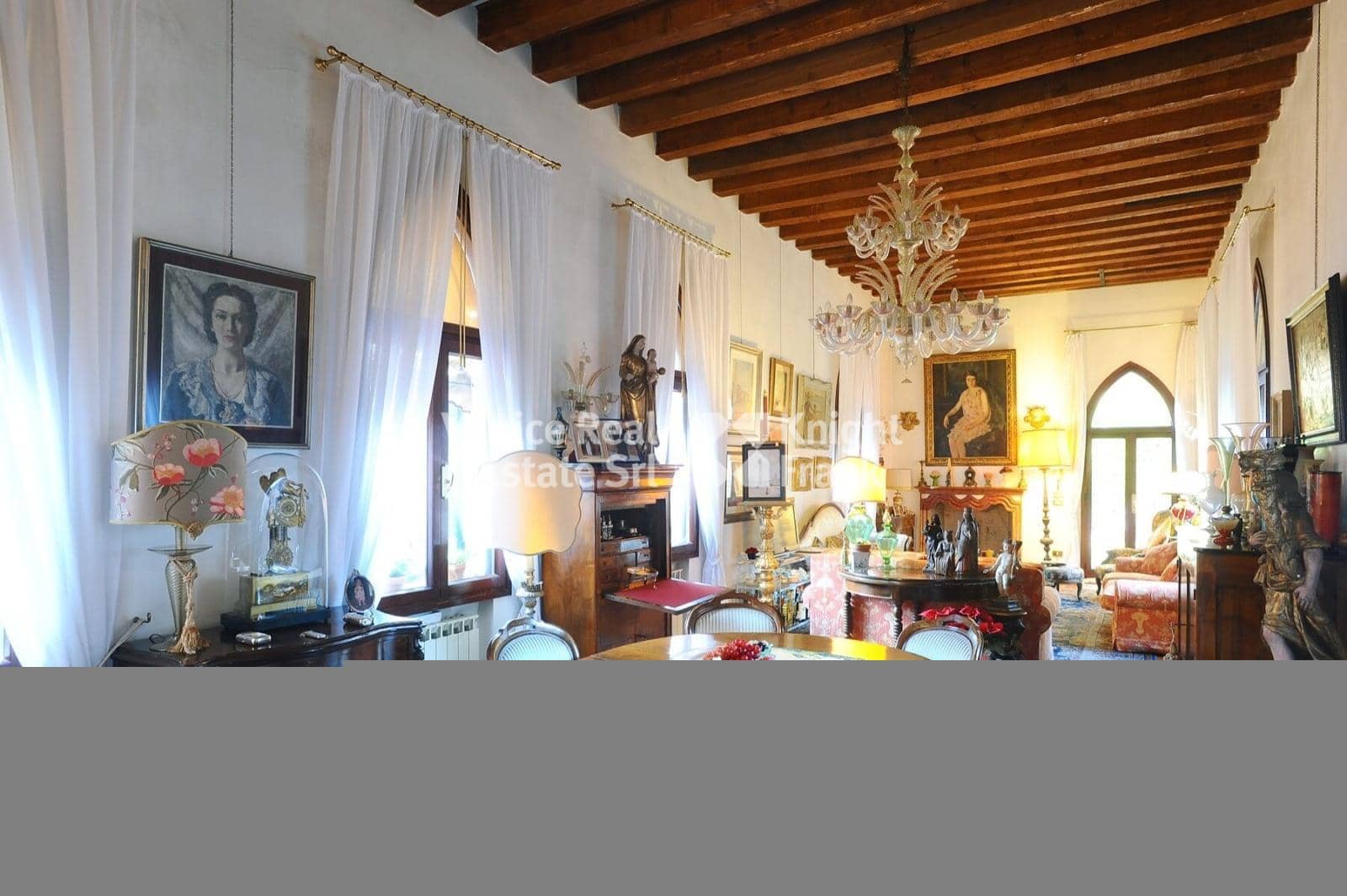 Castello Living room